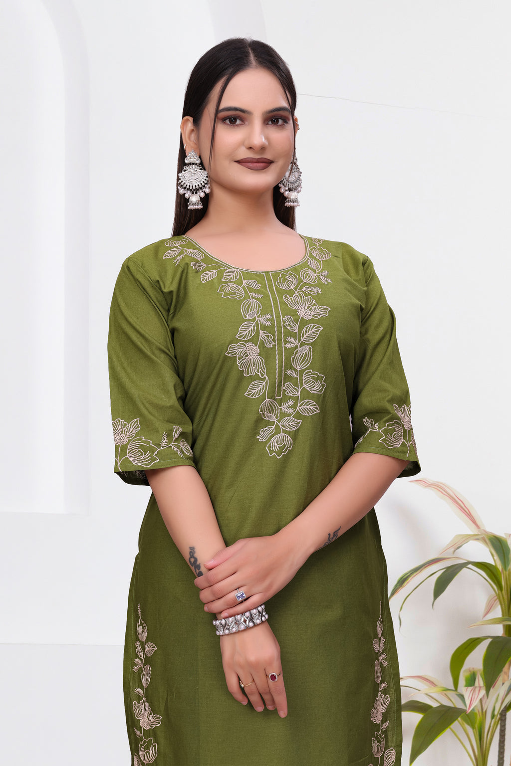 Elegant Mehendi Green Silk Salwar Suit Set with Floral Embroidery For Women