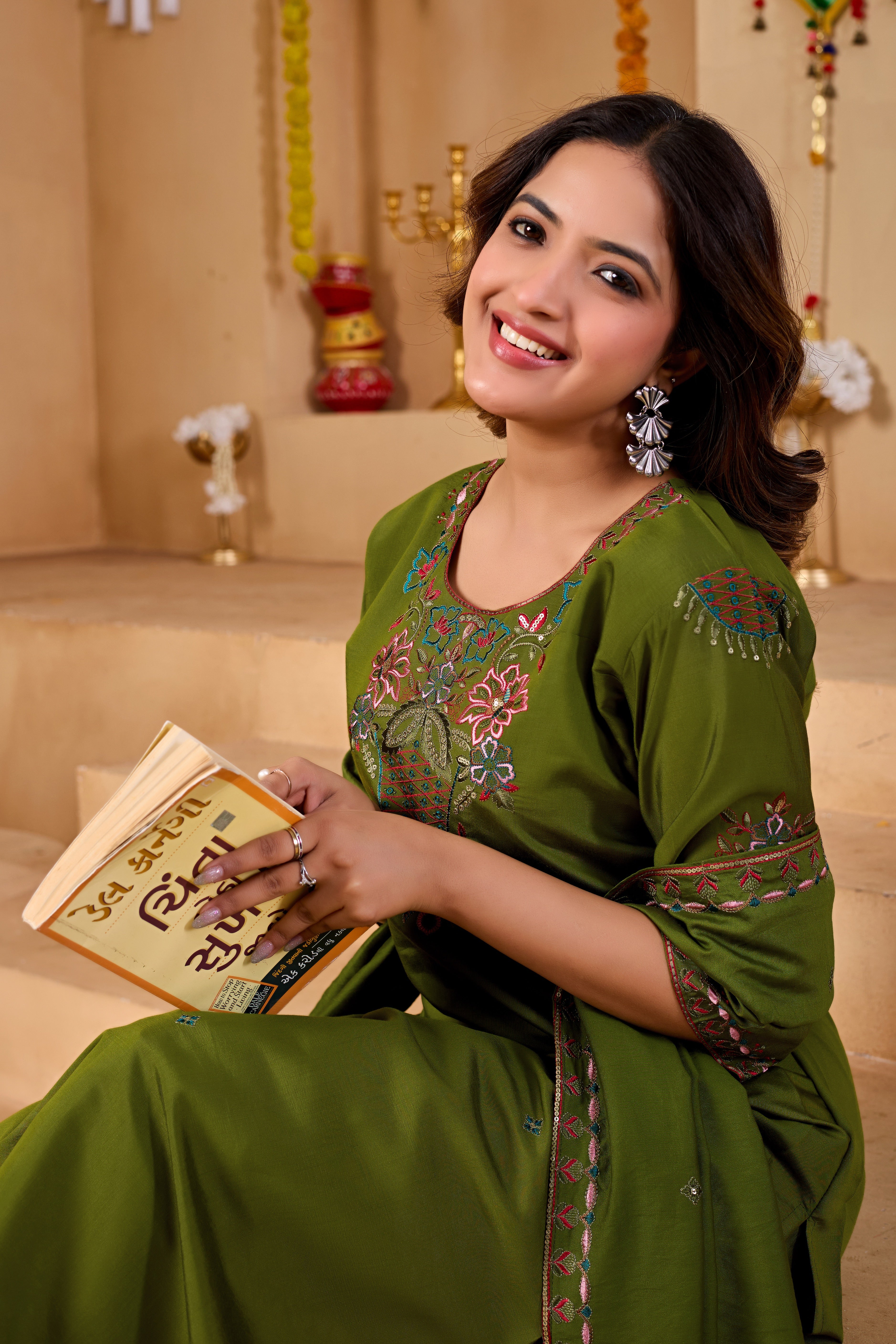 Phool Tokri Embroidered Two-Tone Roman Silk  Kurta Set with Dupatta | 3-Piece Set | Mehendi Green